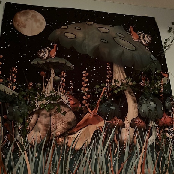 Mushroom, snail, plant tapestry, indie aesthetic, 56x56 - Picture 2 of 3